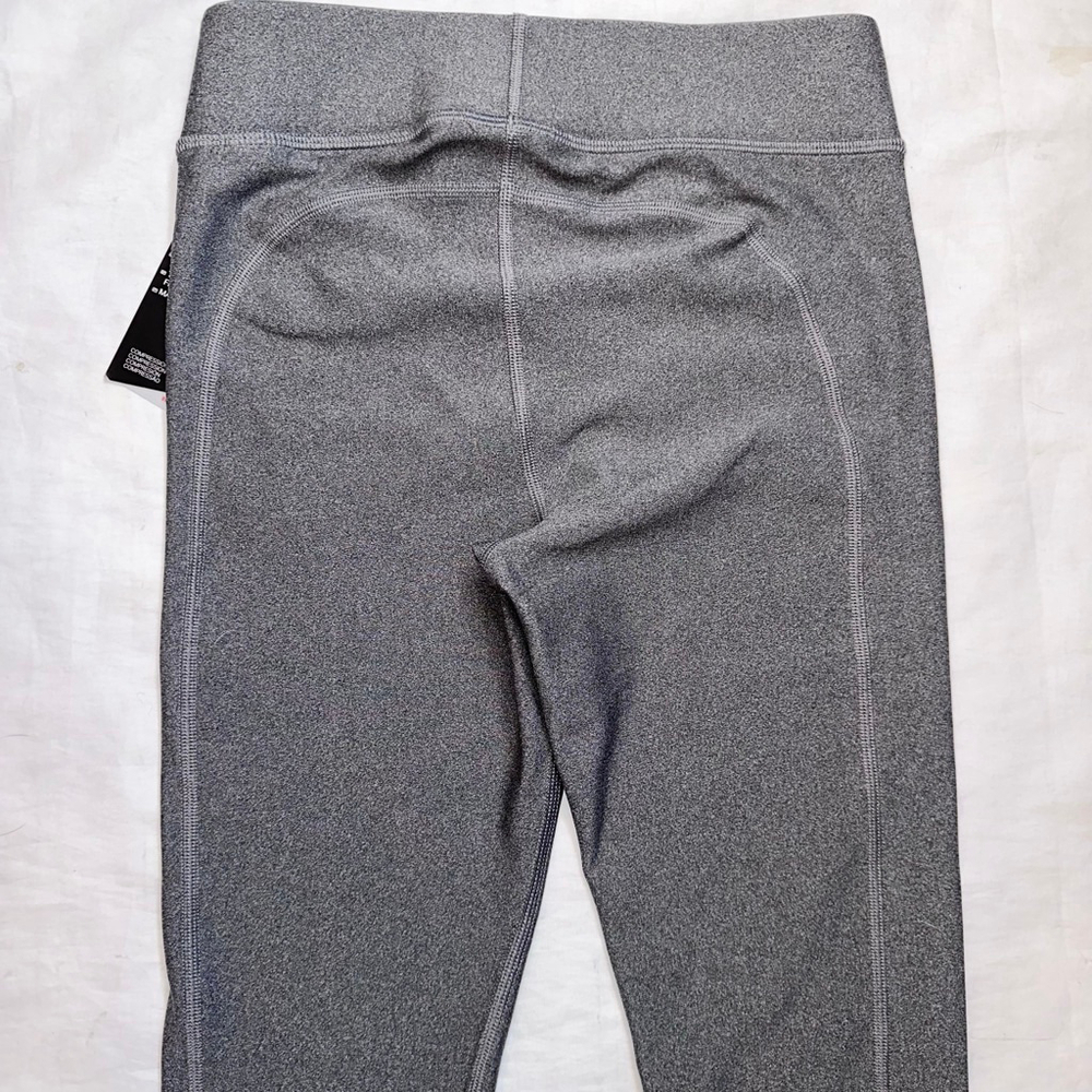 NWT Women’s Small Under Armour Cropped Compression Heatgear Athletic Leggings - Picture 8 of 8